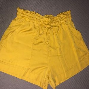 H&M yellow light wear shorts